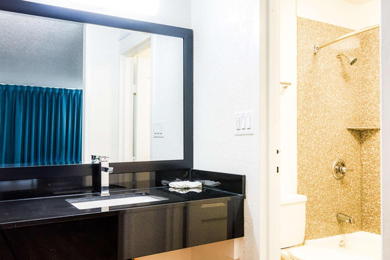 Econo Lodge Asheboro Kültér fotó