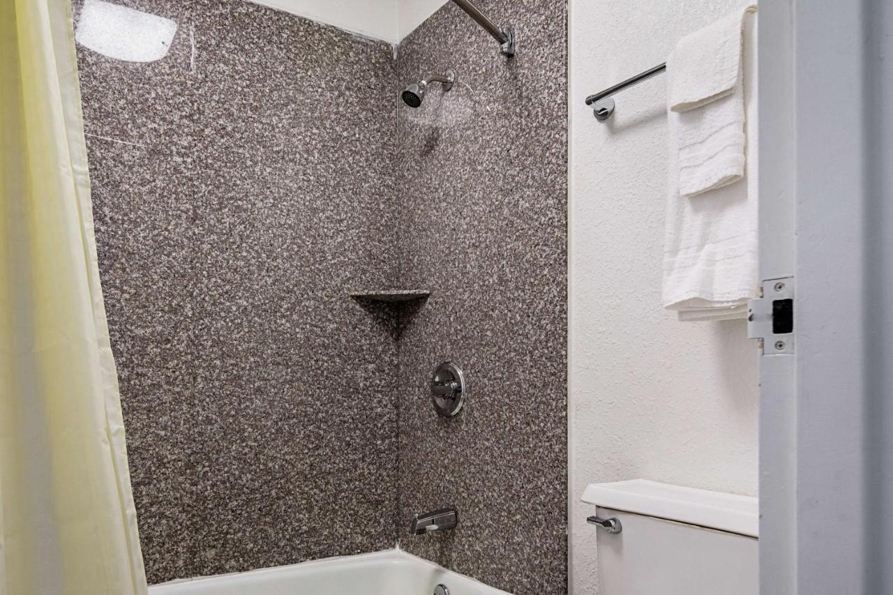 Econo Lodge Asheboro Kültér fotó